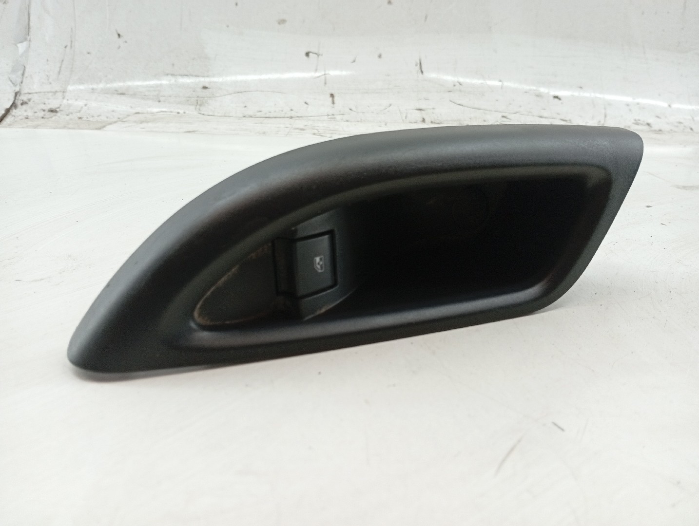 Comutador de vidro traseiro esquerdo OPEL ASTRA K (B16) | 15 - 