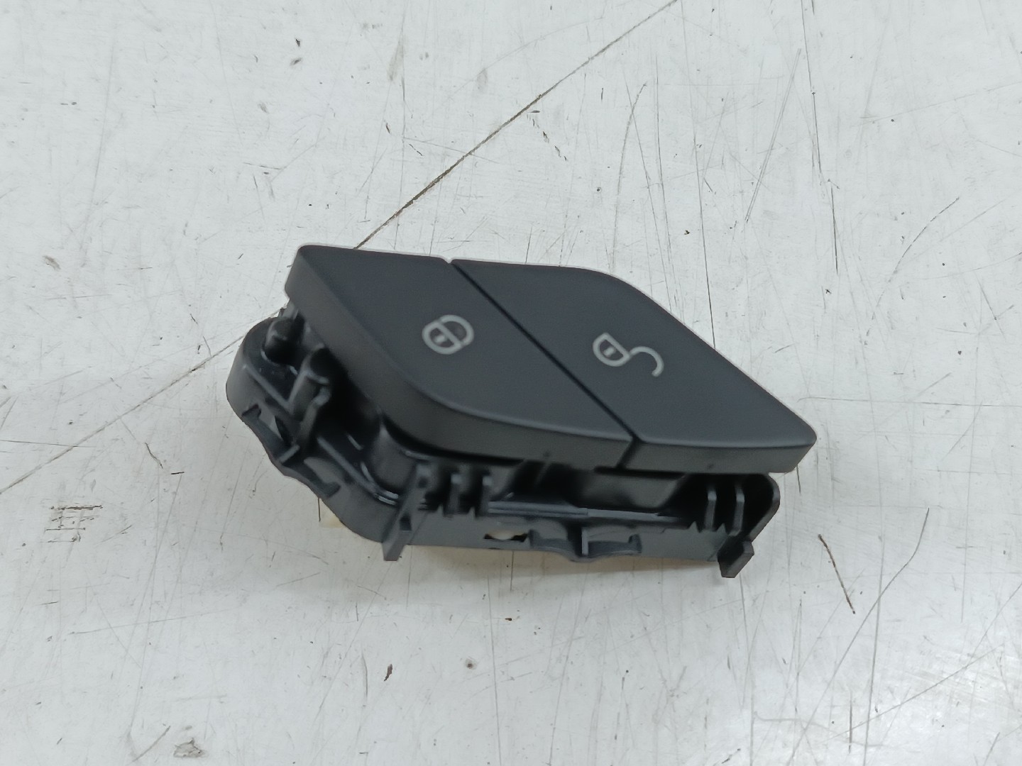 comutador de fecho central de portas MERCEDES-BENZ C-CLASS (W205) | 13 -  Imagem-3