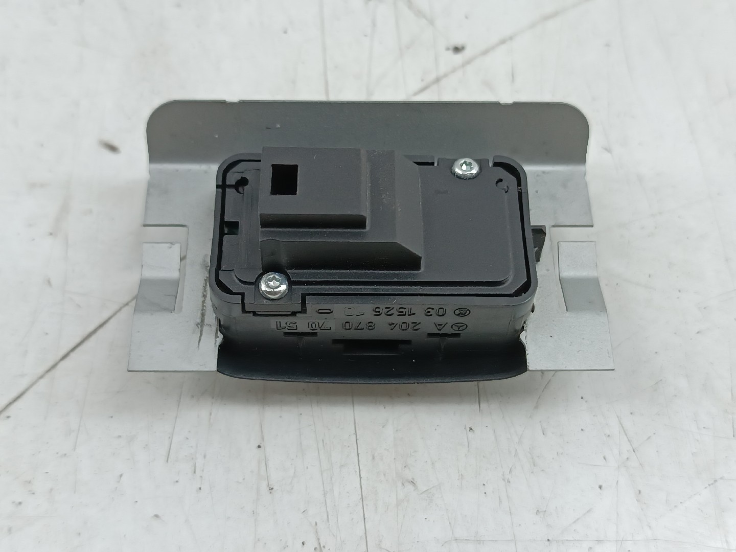 Botão de abertura da mala MERCEDES-BENZ C-CLASS (W204) | 07 - 15 Imagem-1