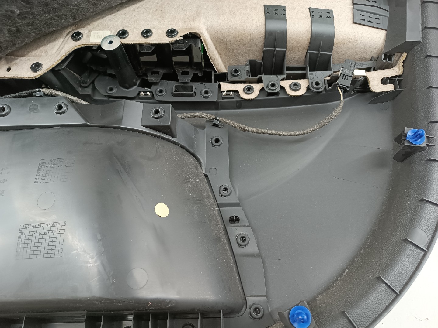 Quartela de porta frente esquerda OPEL ASTRA K (B16) | 15 -  Imagem-2