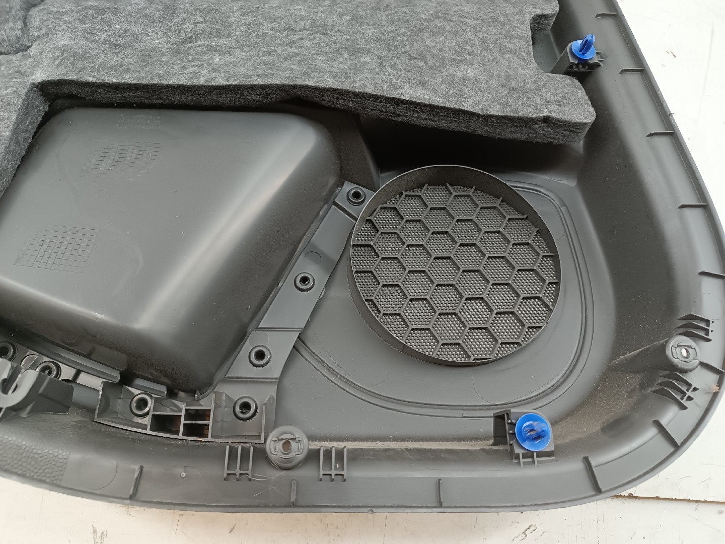 Quartela / forra Porta Tras Direito OPEL ASTRA K (B16) | 15 -  Imagem-1