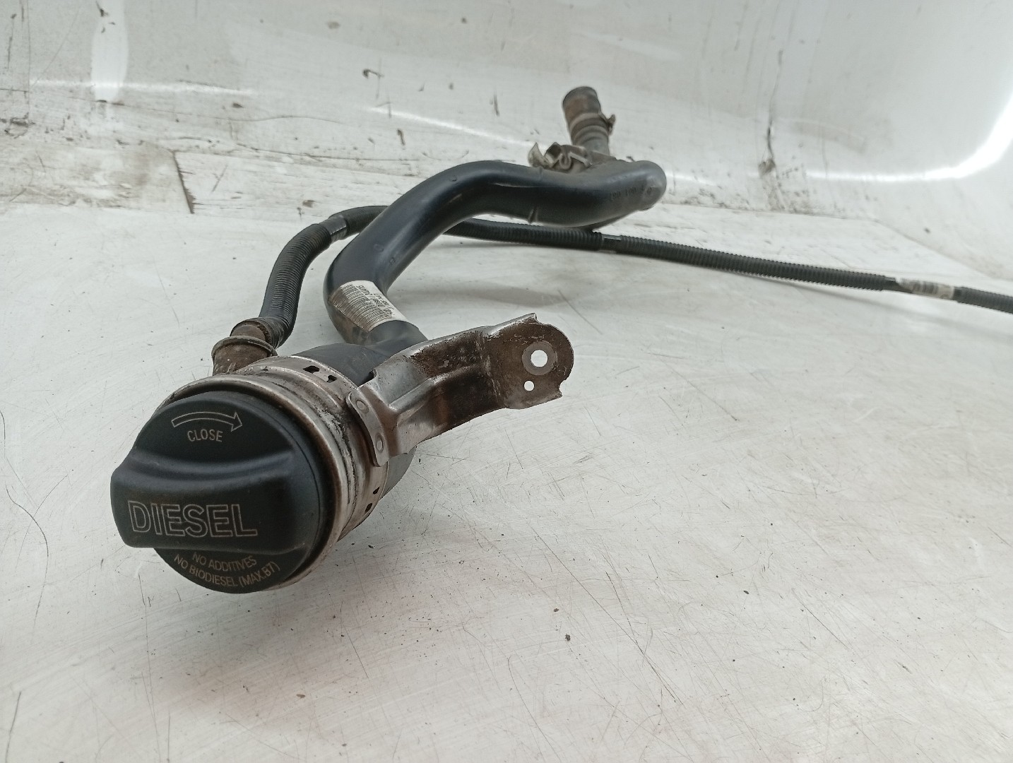 Tubo do combustível BMW 1 (F20) | 11 - 19