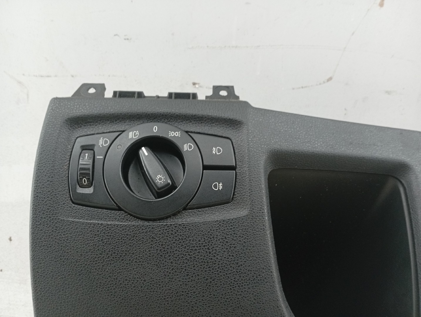 Acabamento inferior do tablier BMW 1 (E87) | 03 - 13 Imagem-1