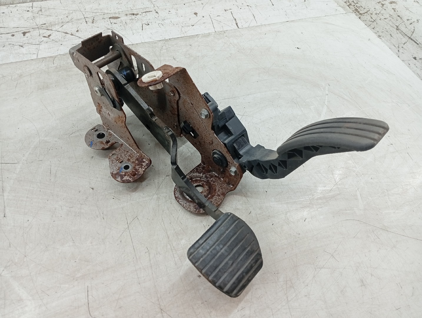 Pedal acelerador e travão RENAULT MEGANE III Grandtour (KZ0/1) | 08 -  Imagem-9