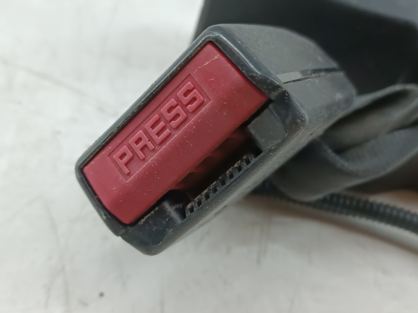 Encaixe do cinto RENAULT MEGANE III Grandtour (KZ0/1) | 08 -  Imagem-2