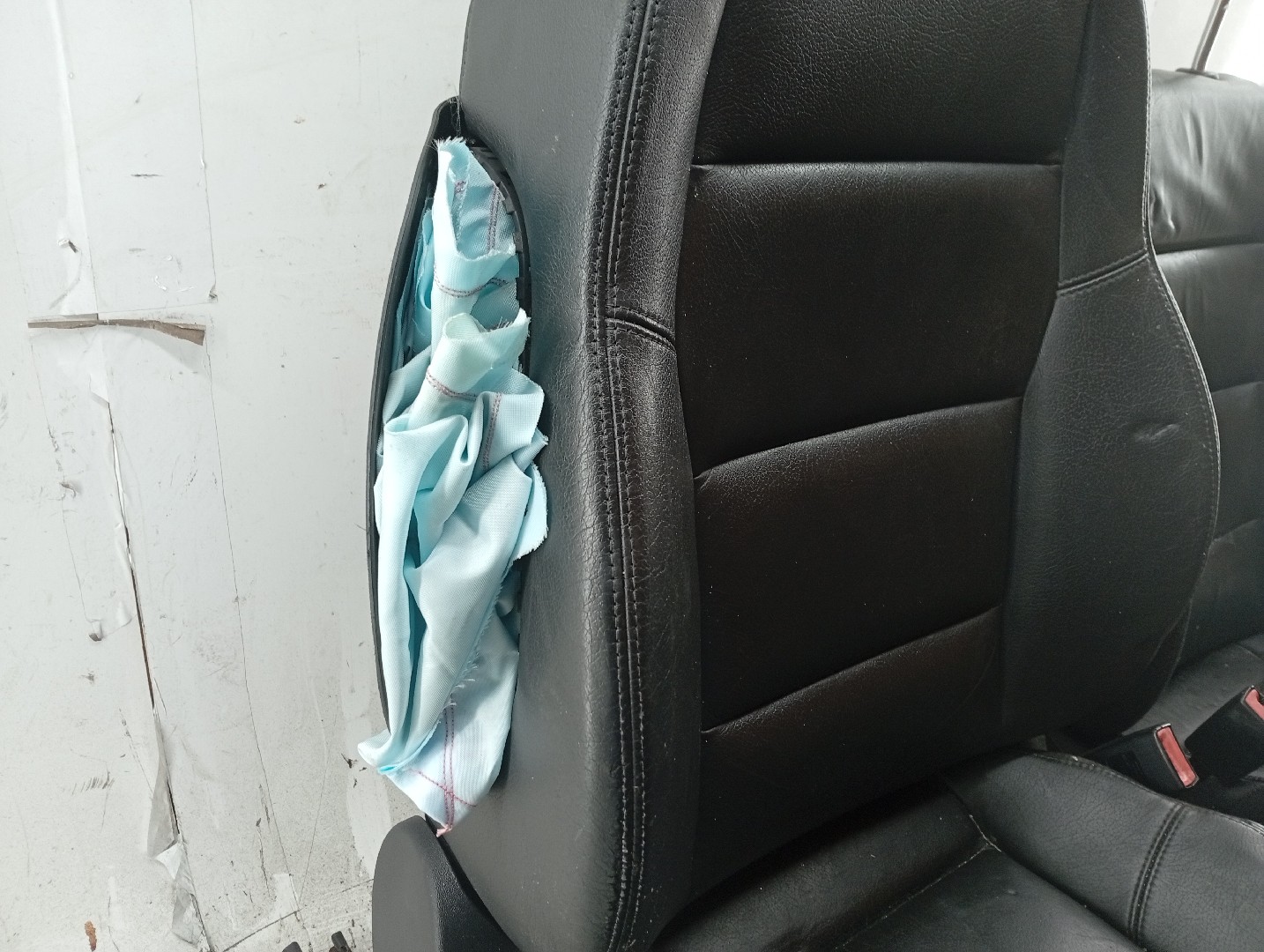 Bancos e quartelas AUDI A4 Avant (8E5, B6) | 00 - 05 Imagem-1