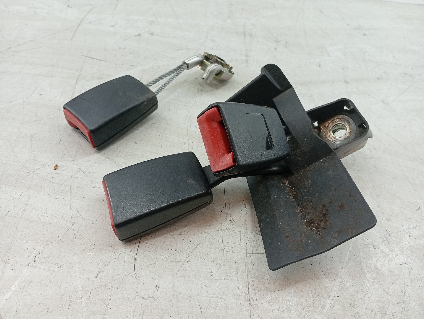 Encaixe do cinto AUDI A4 Avant (8E5, B6) | 00 - 05 Imagem-3