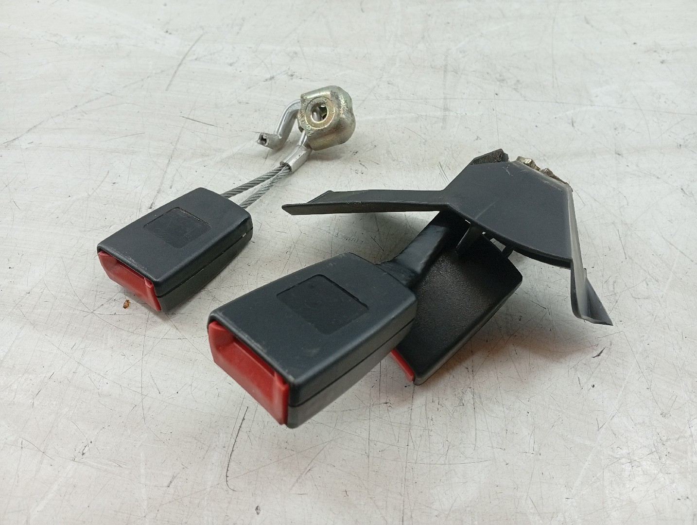 Encaixe do cinto AUDI A4 Avant (8E5, B6) | 00 - 05 Imagem-4