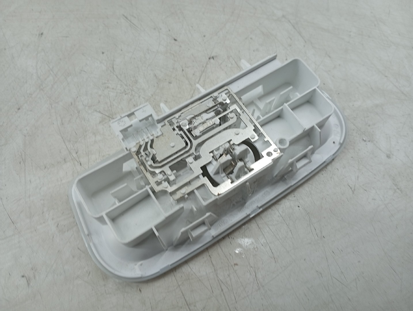 Plafonier traseira RENAULT MEGANE III Grandtour (KZ0/1) | 08 -  Imagem-3