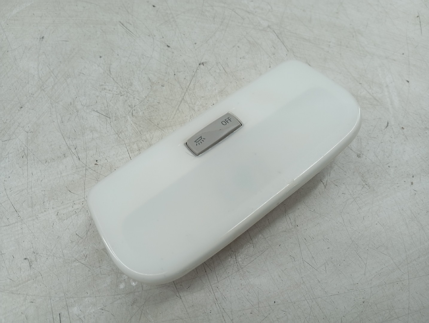 Plafonier traseira RENAULT MEGANE III Grandtour (KZ0/1) | 08 -  Imagem-1