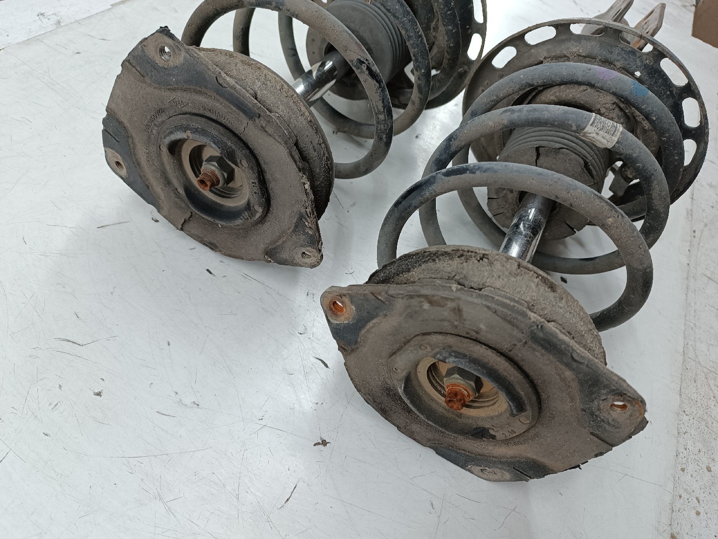 Amortecedores frente direito e esquerdo RENAULT MEGANE III Grandtour (KZ0/1) | 08 -  Imagem-2