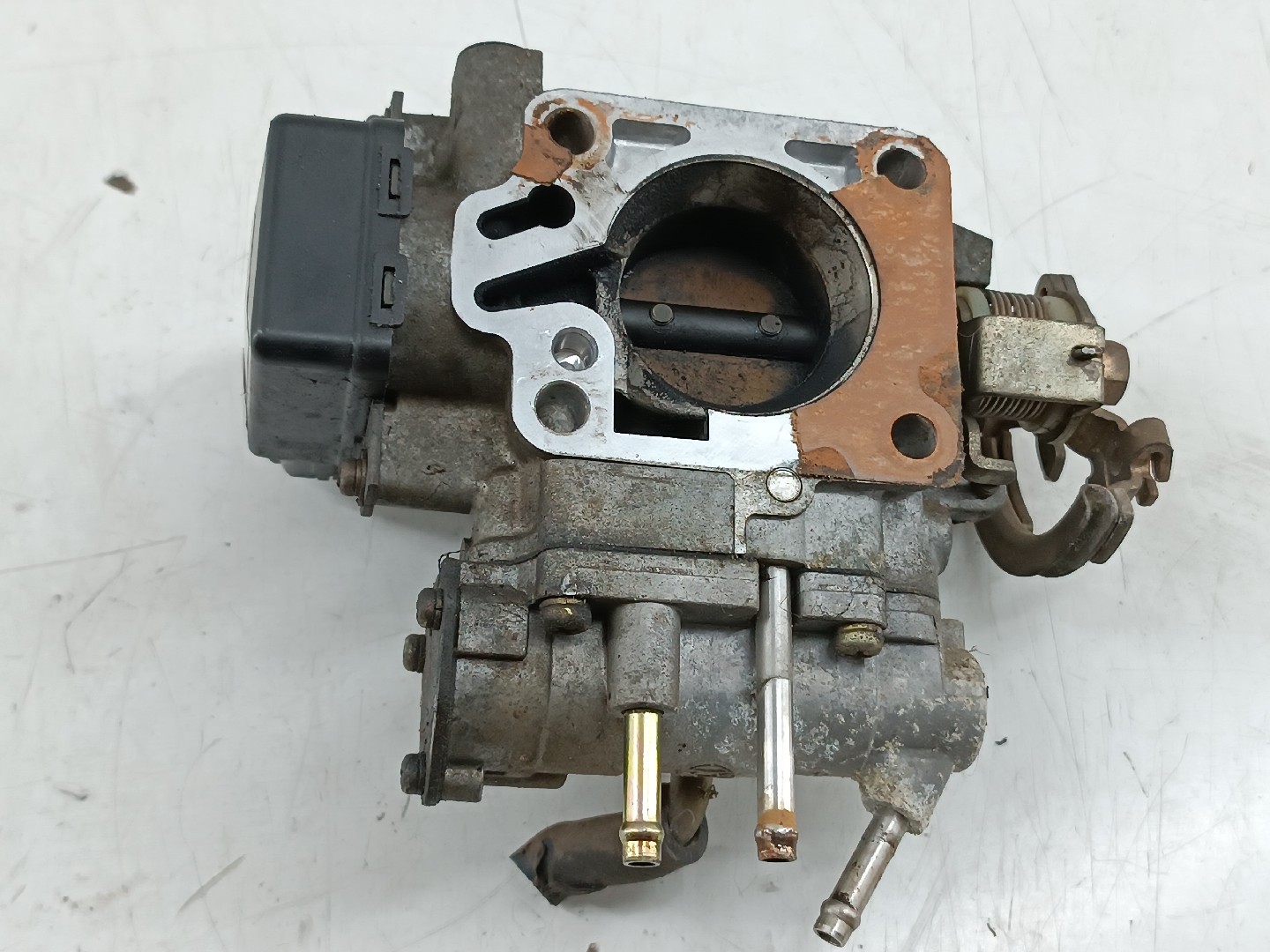 Borboleta de admissão TOYOTA COROLLA (_E10_) | 91 - 99 Imagem-1