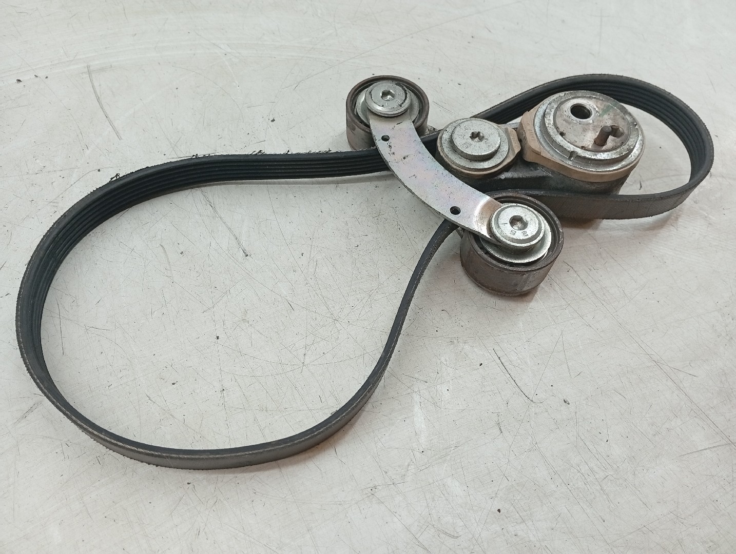 Rolo tensor, correia trapezoidal CITROEN DS5 | 11 - 15 Imagem-1