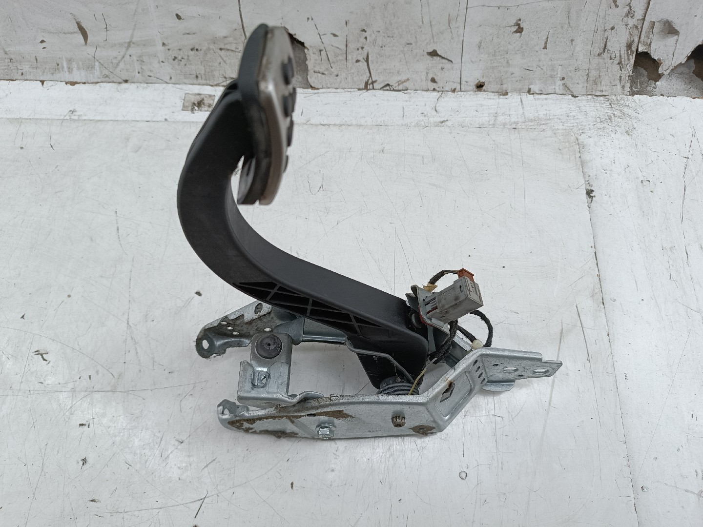 Pedal de travão OPEL ASTRA H GTC (A04) | 05 - 10