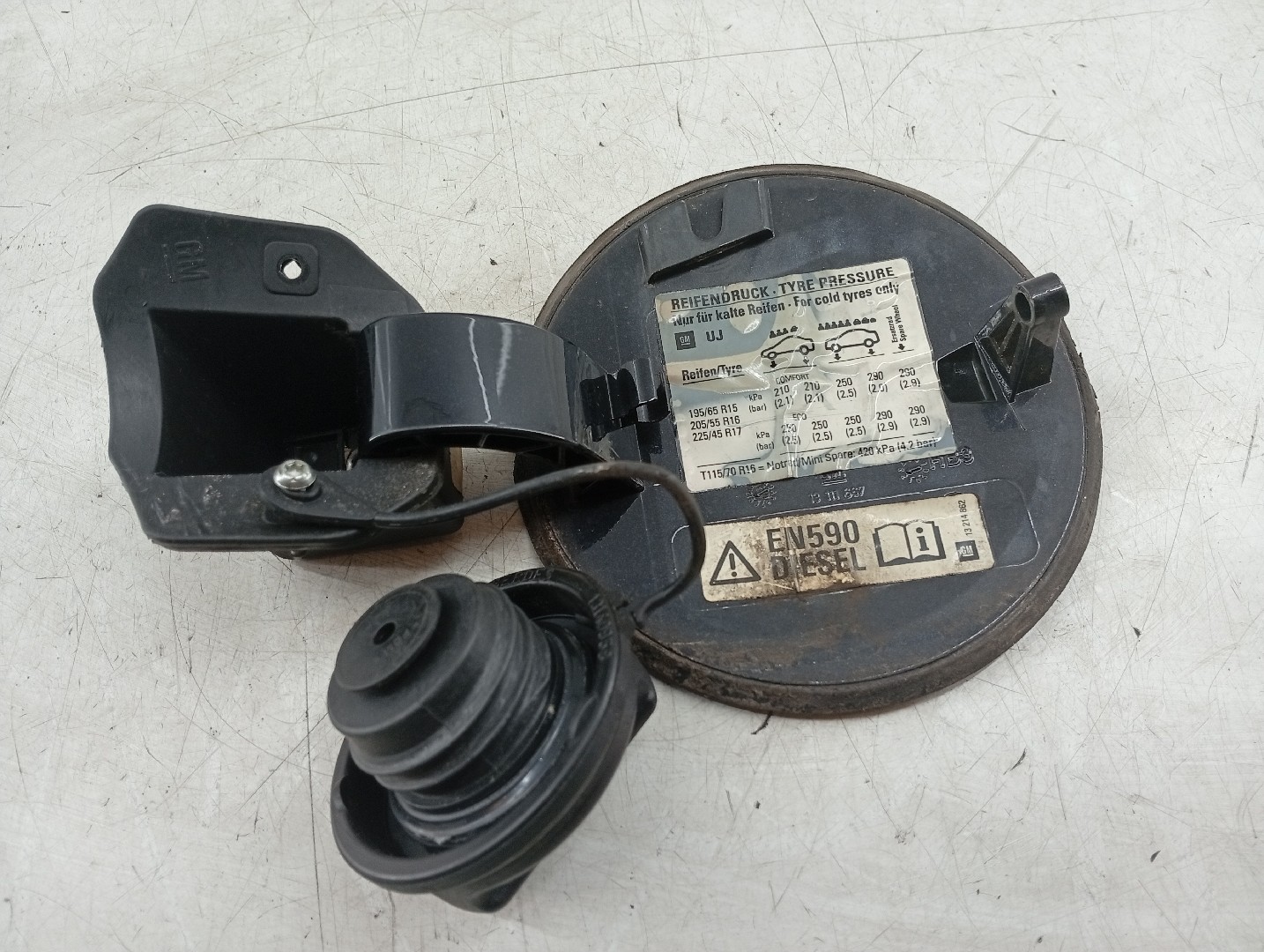 Tampa Da Bomba De Combustivel OPEL ASTRA H GTC (A04) | 05 - 10