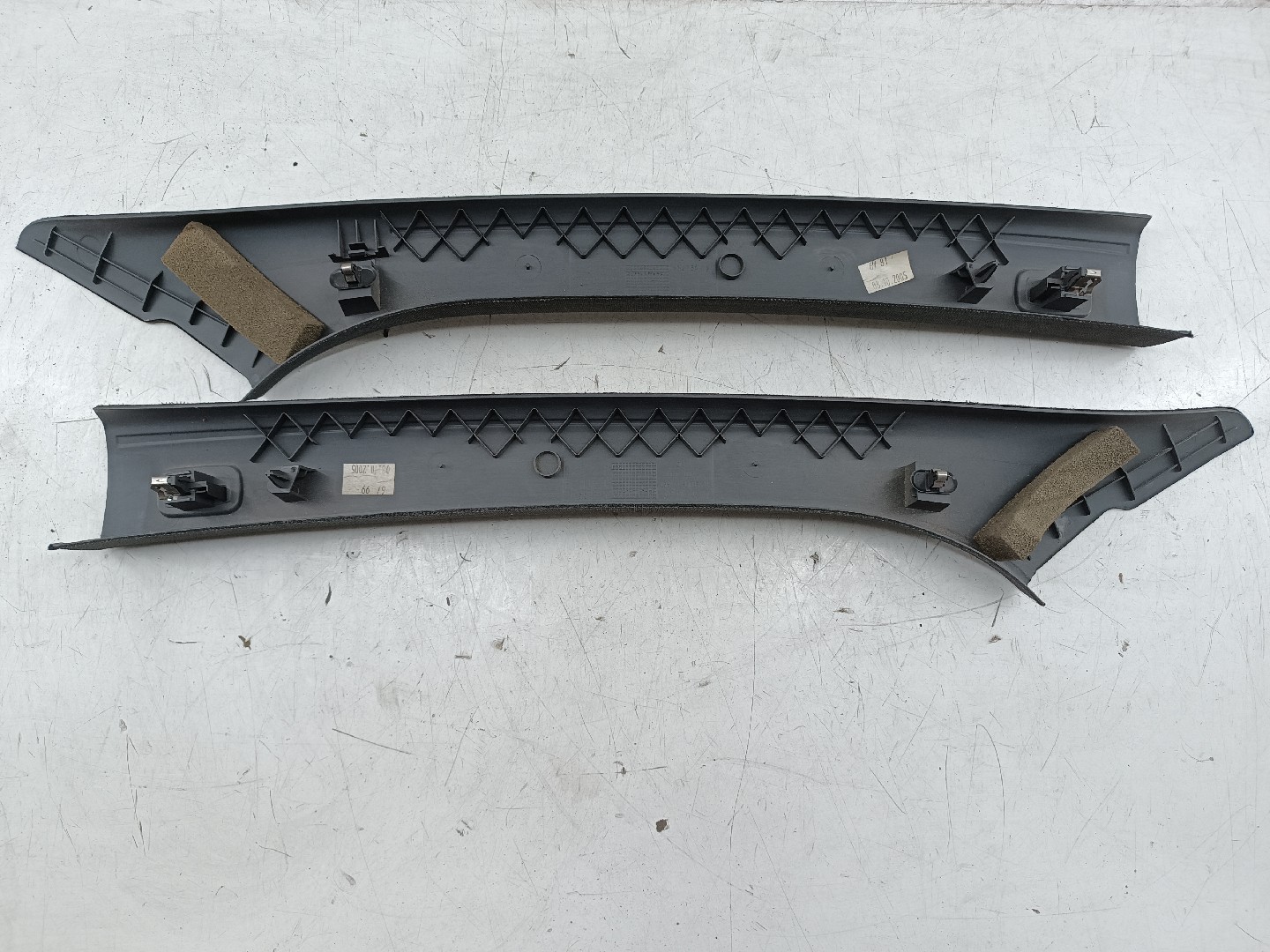 Moldura de pilar A OPEL ASTRA H GTC (A04) | 05 - 10
