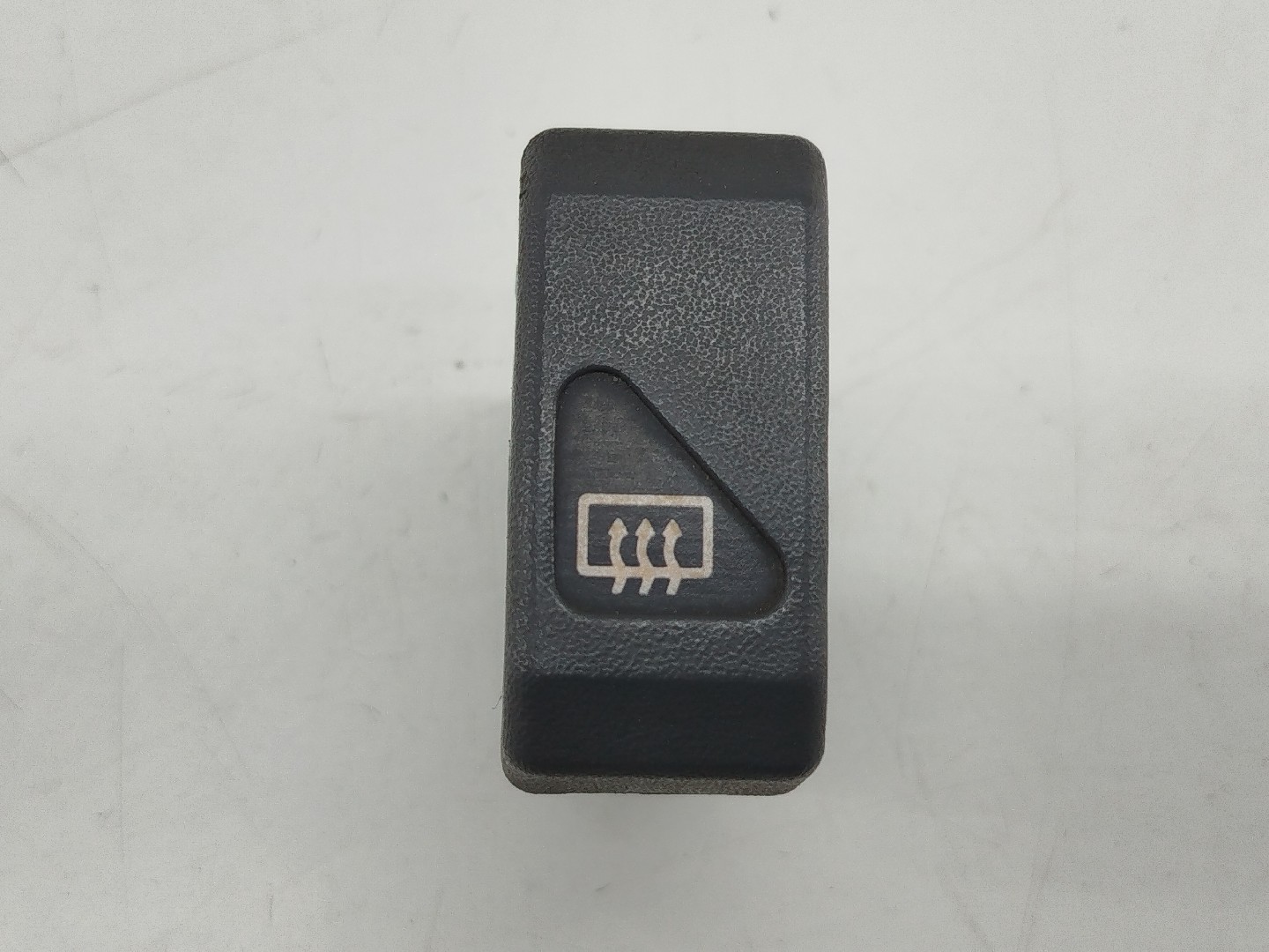 Botão desembaciador de vidro traseiro RENAULT CLIO I (B/C57_, 5/357_) | 90 - 98