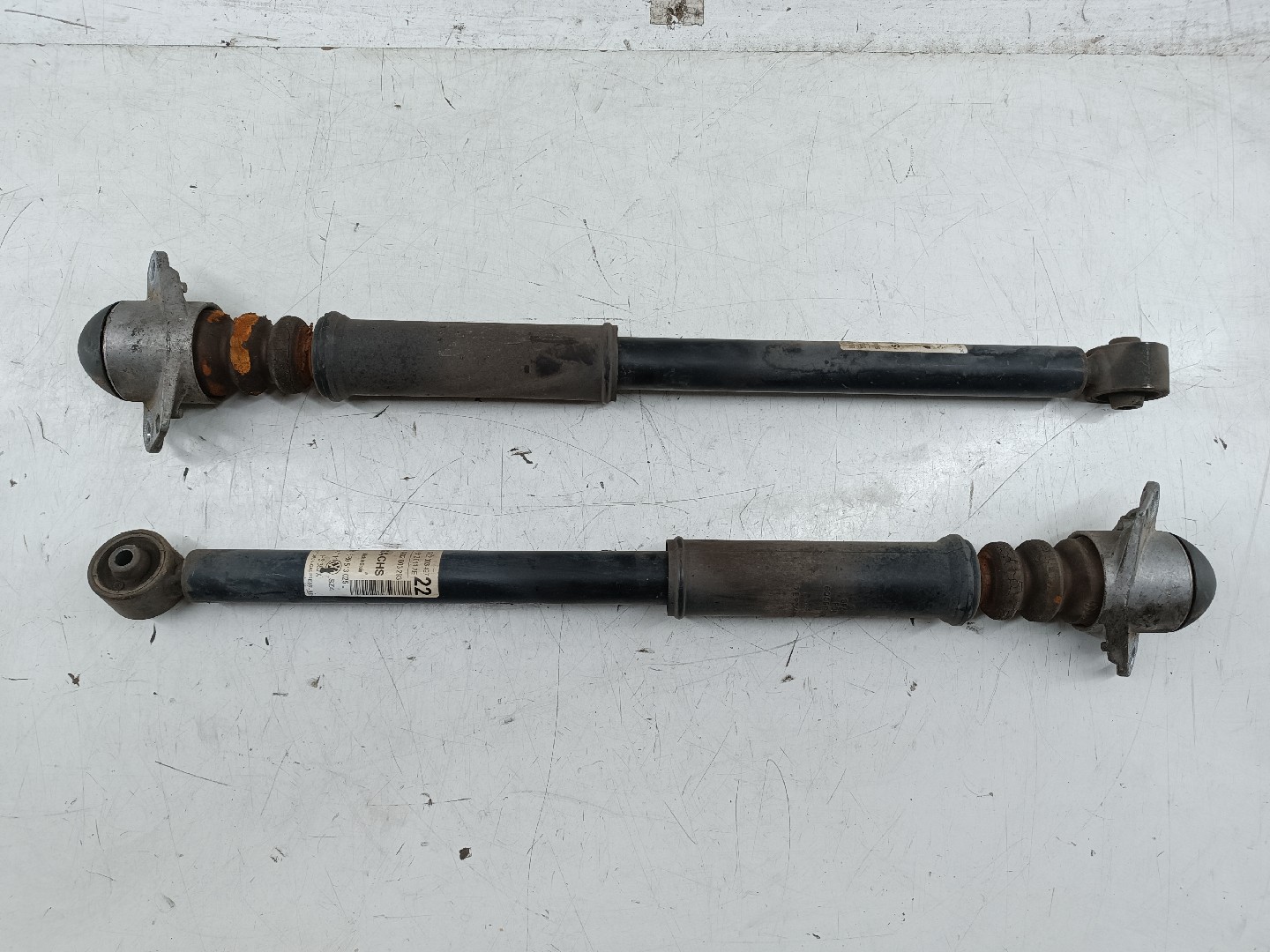 Amortecedores traseiros VOLKSWAGEN POLO (6R1, 6C1) | 09 - 