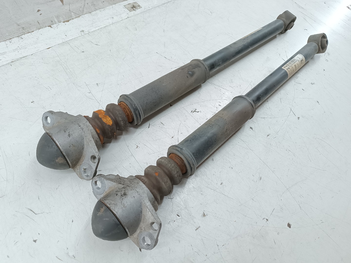 Amortecedores traseiros VOLKSWAGEN POLO (6R1, 6C1) | 09 -  Imagem-4