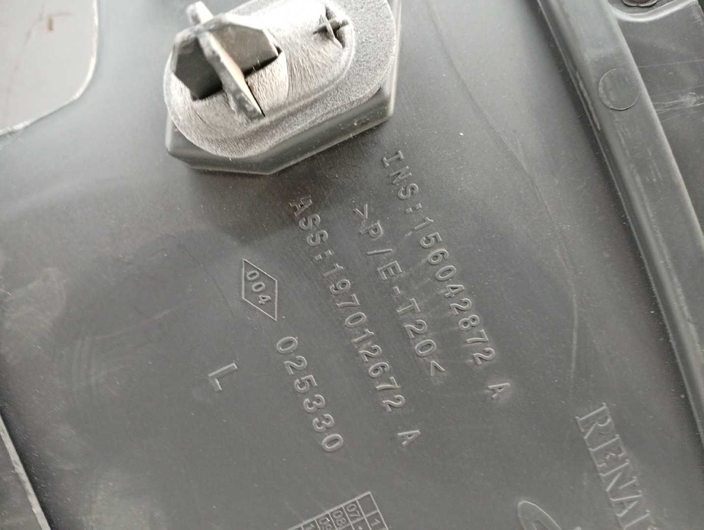 Quartela de porta trás esquerda RENAULT MEGANE III Grandtour (KZ0/1) | 08 -  Imagem-1