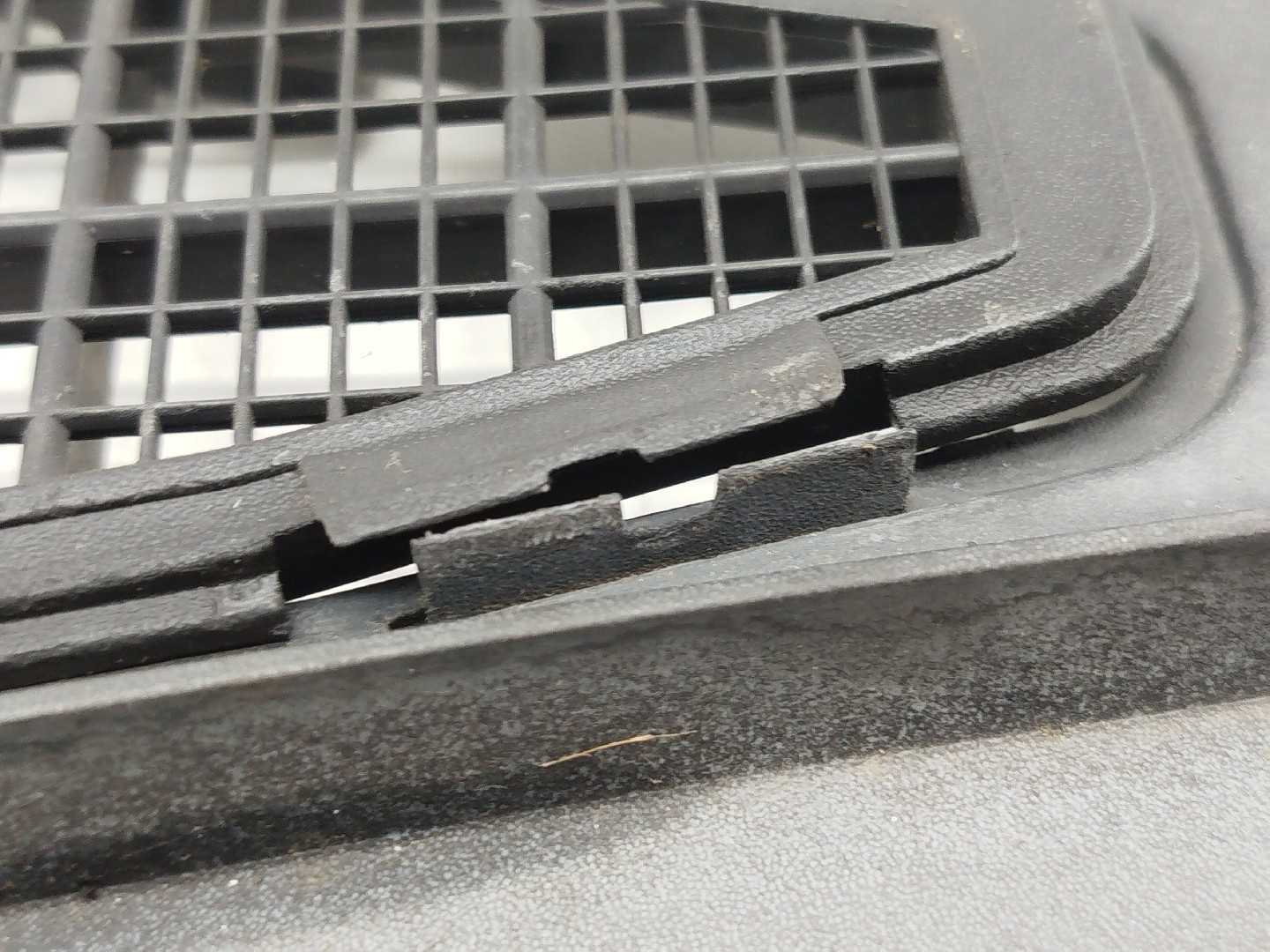 Grelha de torpedo RENAULT CLIO I (B/C57_, 5/357_) | 90 - 98 Imagem-1