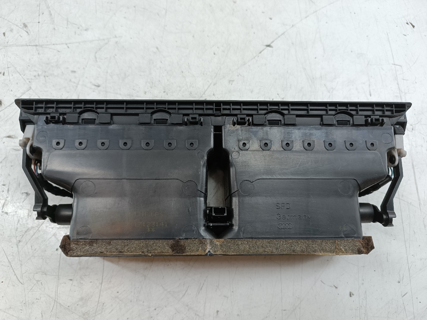 Difusor de ar central AUDI A4 (8E2, B6) | 00 - 05 Imagem-2