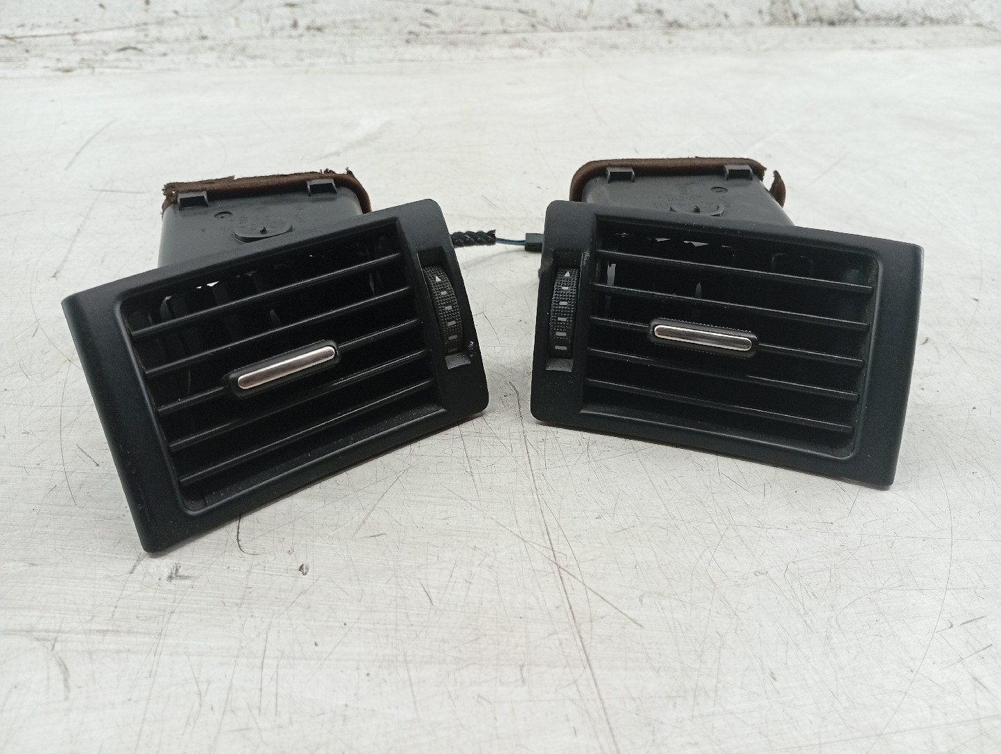 Difusor de ar AUDI A4 Avant (8E5, B6) | 00 - 05 Imagem-1