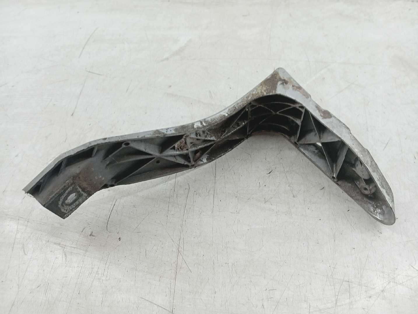 Guia de para-choques AUDI A4 Avant (8E5, B6) | 00 - 05