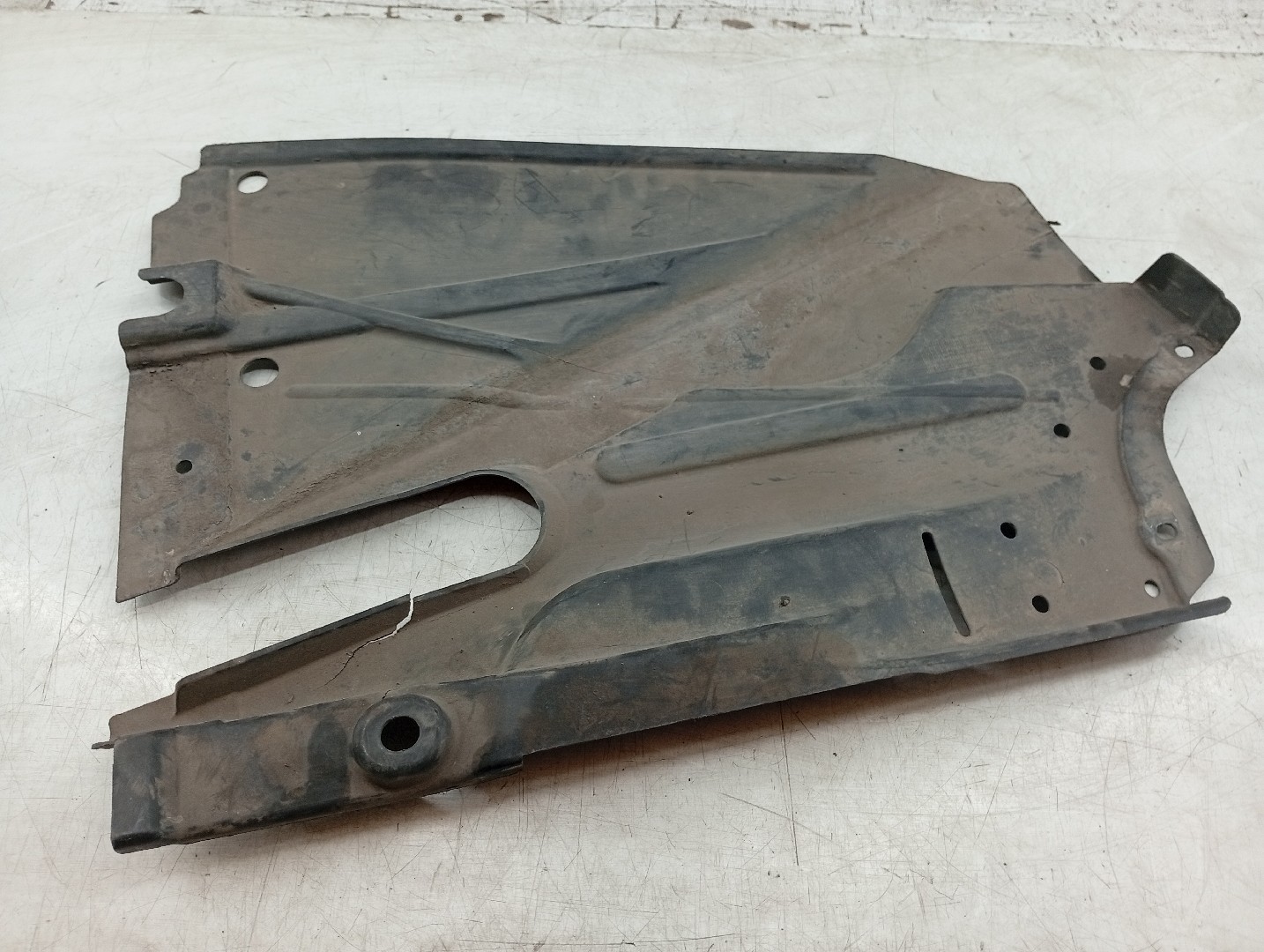 Proteção inferior de carroçaria AUDI A4 Avant (8ED, B7) | 04 - 08 Imagem-2