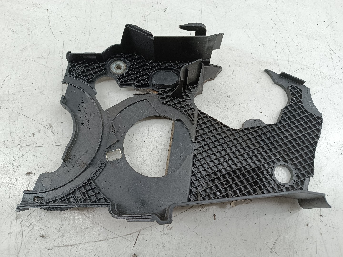 Tampa de plástico da correia do alternador AUDI A3 (8P1) | 03 - 13