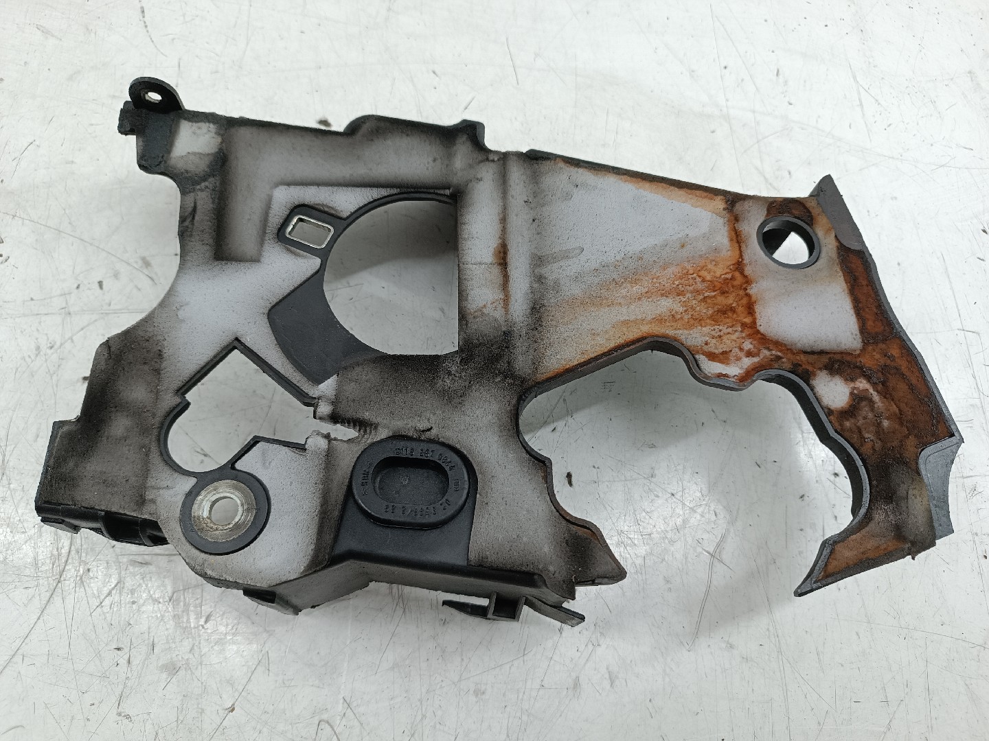 Tampa de plástico da correia do alternador AUDI A3 (8P1) | 03 - 13 Imagem-4