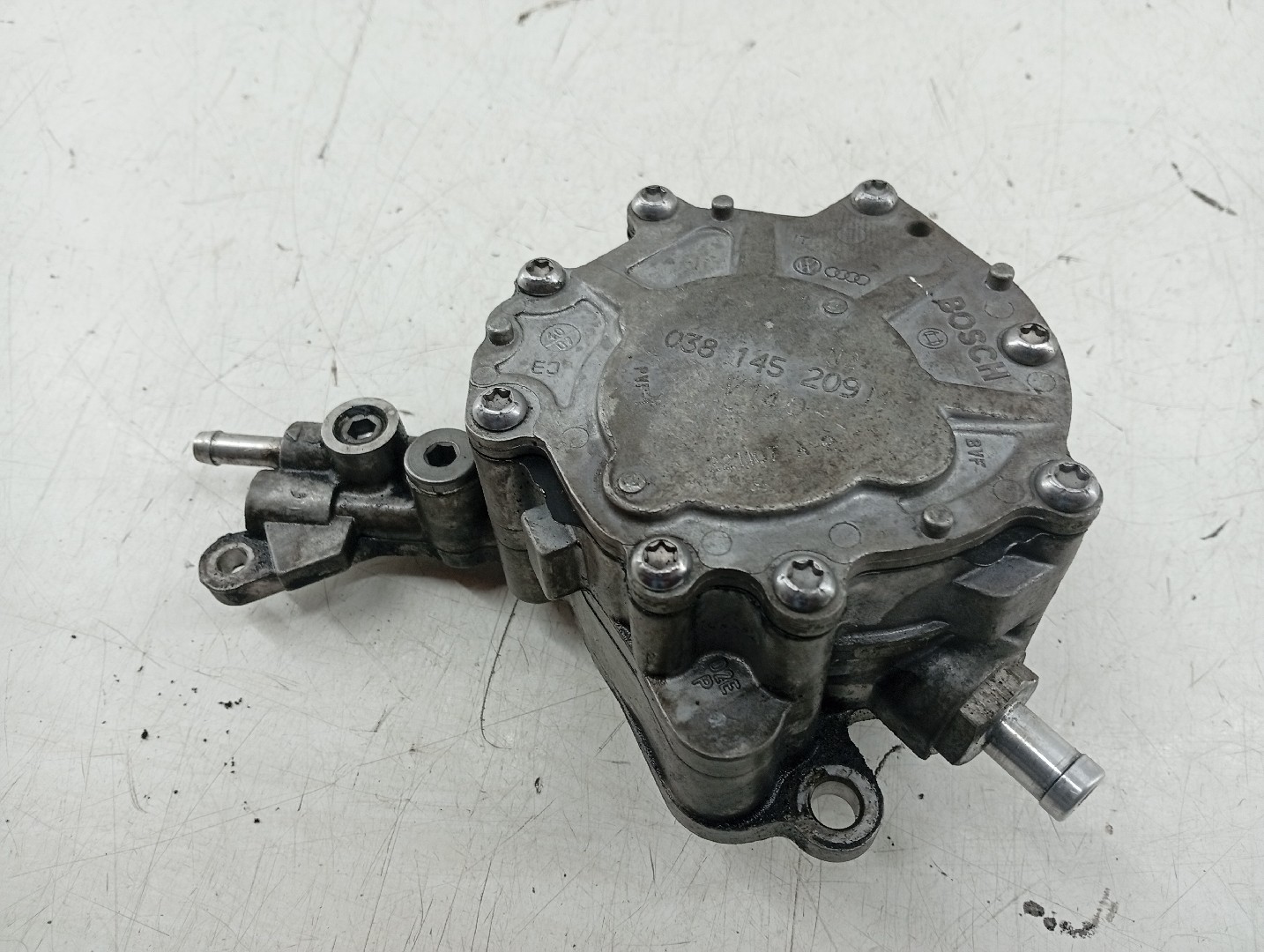 Bomba de vácuo AUDI A3 (8P1) | 03 - 13 Imagem-4