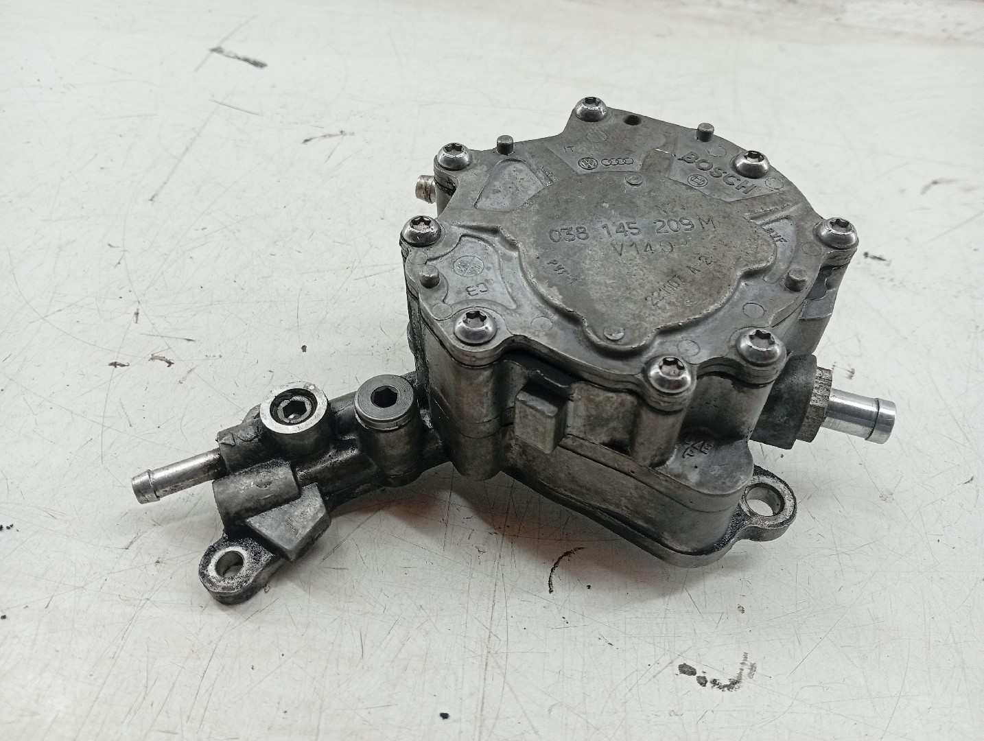 Bomba de vácuo AUDI A3 (8P1) | 03 - 13 Imagem-1