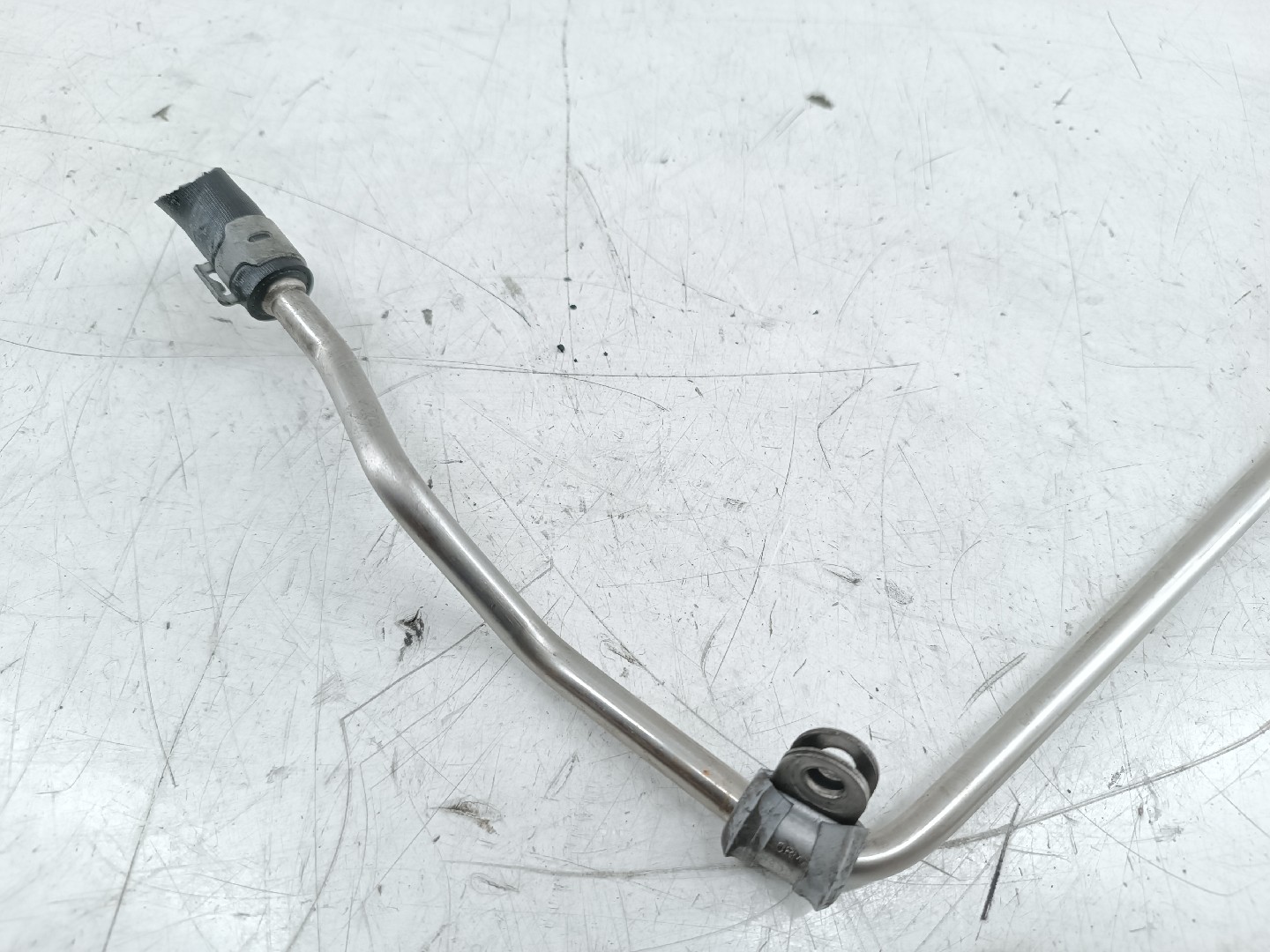 Tubo de alimentação de óleo para Turbo AUDI A3 (8P1) | 03 - 13 Imagem-2