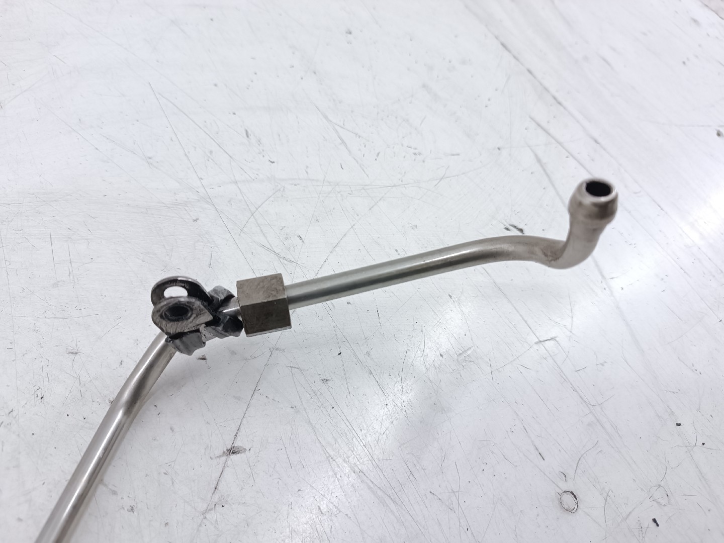 Tubo de alimentação de óleo para Turbo AUDI A3 (8P1) | 03 - 13 Imagem-1