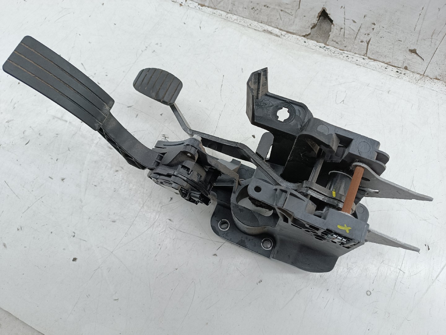 Pedal acelerador e travão SMART FORFOUR Hatchback (453) | 14 -  Imagem-4