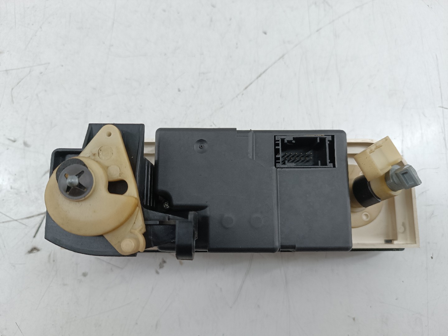 Comutador de Sofagem / Ar Condicionado BMW 3 (E36) | 90 - 98 Imagem-1