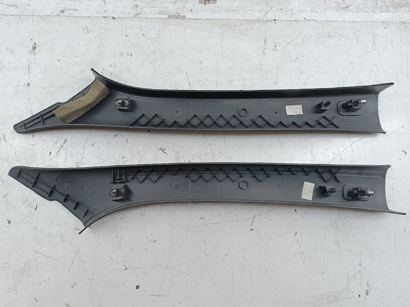 Moldura de pilar A OPEL ASTRA H GTC (A04) | 05 - 10