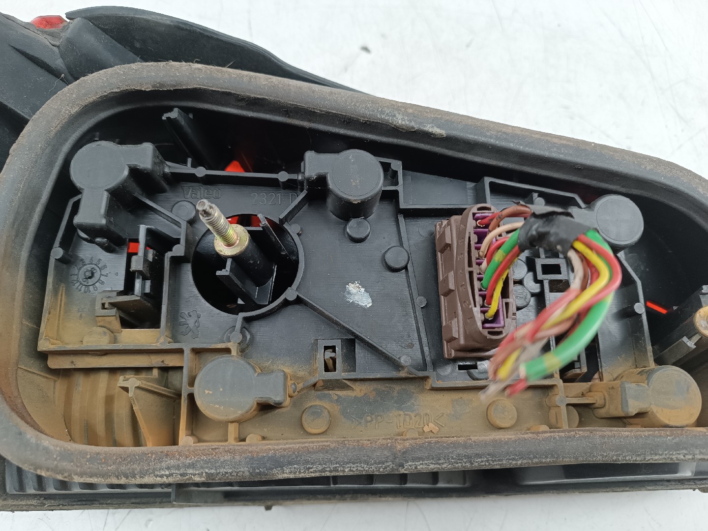 Farolim Stop Direito PEUGEOT 306 Caixa/Hatchback | 93 - 01 Imagem-1