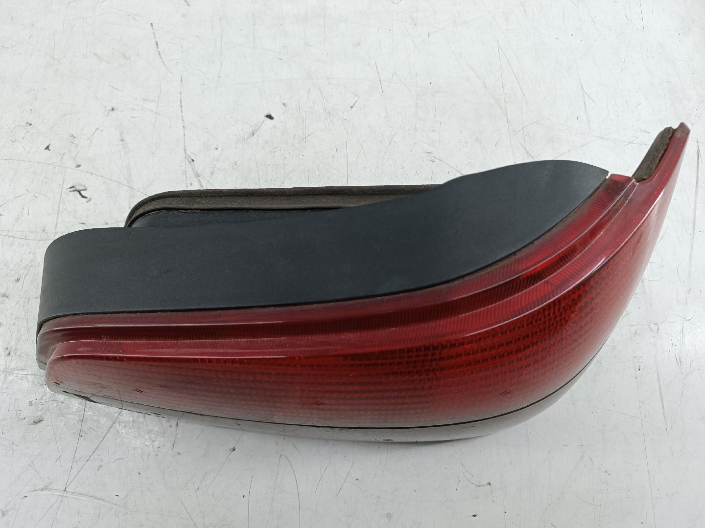 Farolim Stop Direito PEUGEOT 306 Caixa/Hatchback | 93 - 01 Imagem-3