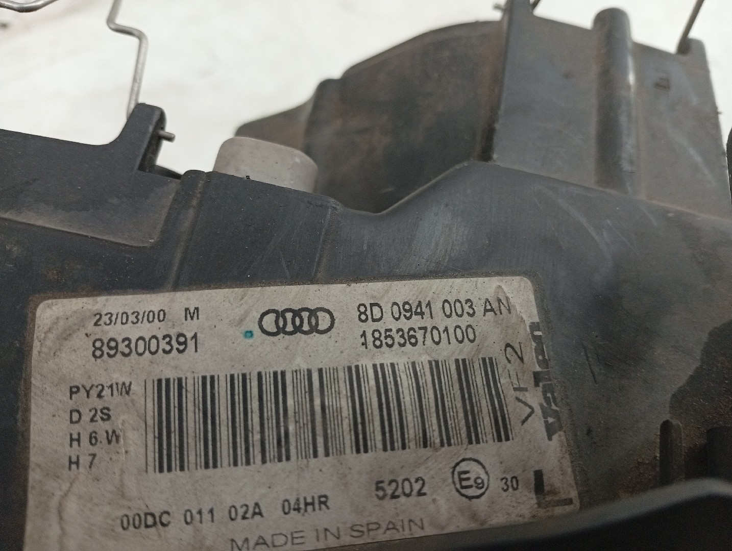 Ótica Esquerda AUDI A4 Avant (8D5, B5) | 94 - 02 Imagem-1