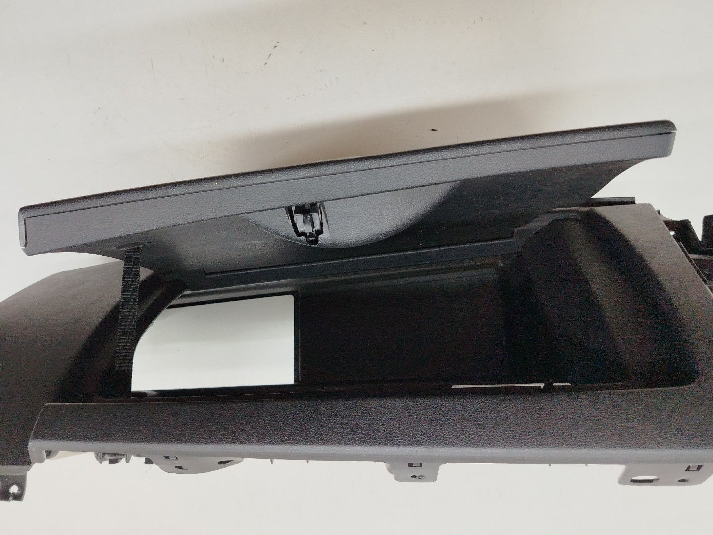 Porta luvas BMW 1 (E87) | 03 - 13 Imagem-4