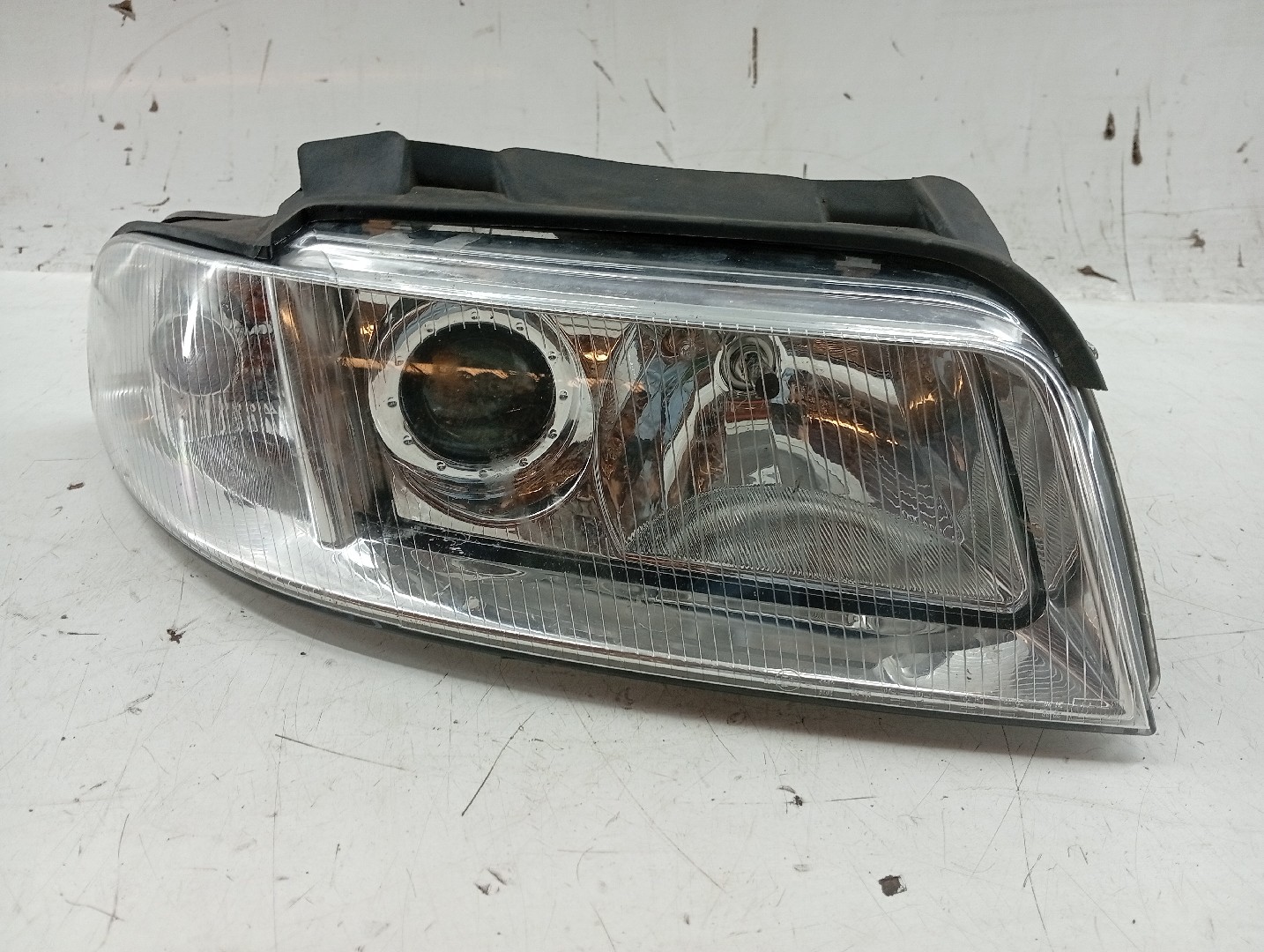 Ótica Direita AUDI A4 Avant (8D5, B5) | 94 - 02 Imagem-6