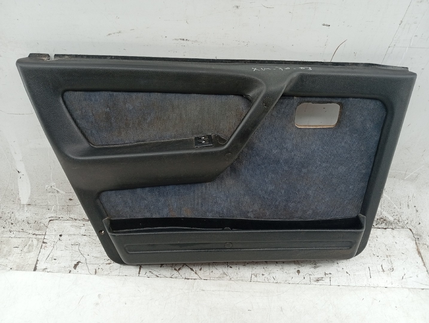 Quartela de porta frente esquerda FIAT UNO (146_) | 83 - 06 Imagem-2