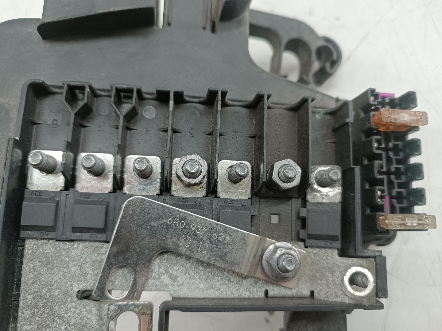 Módulo de fusíveis de bateria VOLKSWAGEN POLO (6R1, 6C1) | 09 -  Imagem-4