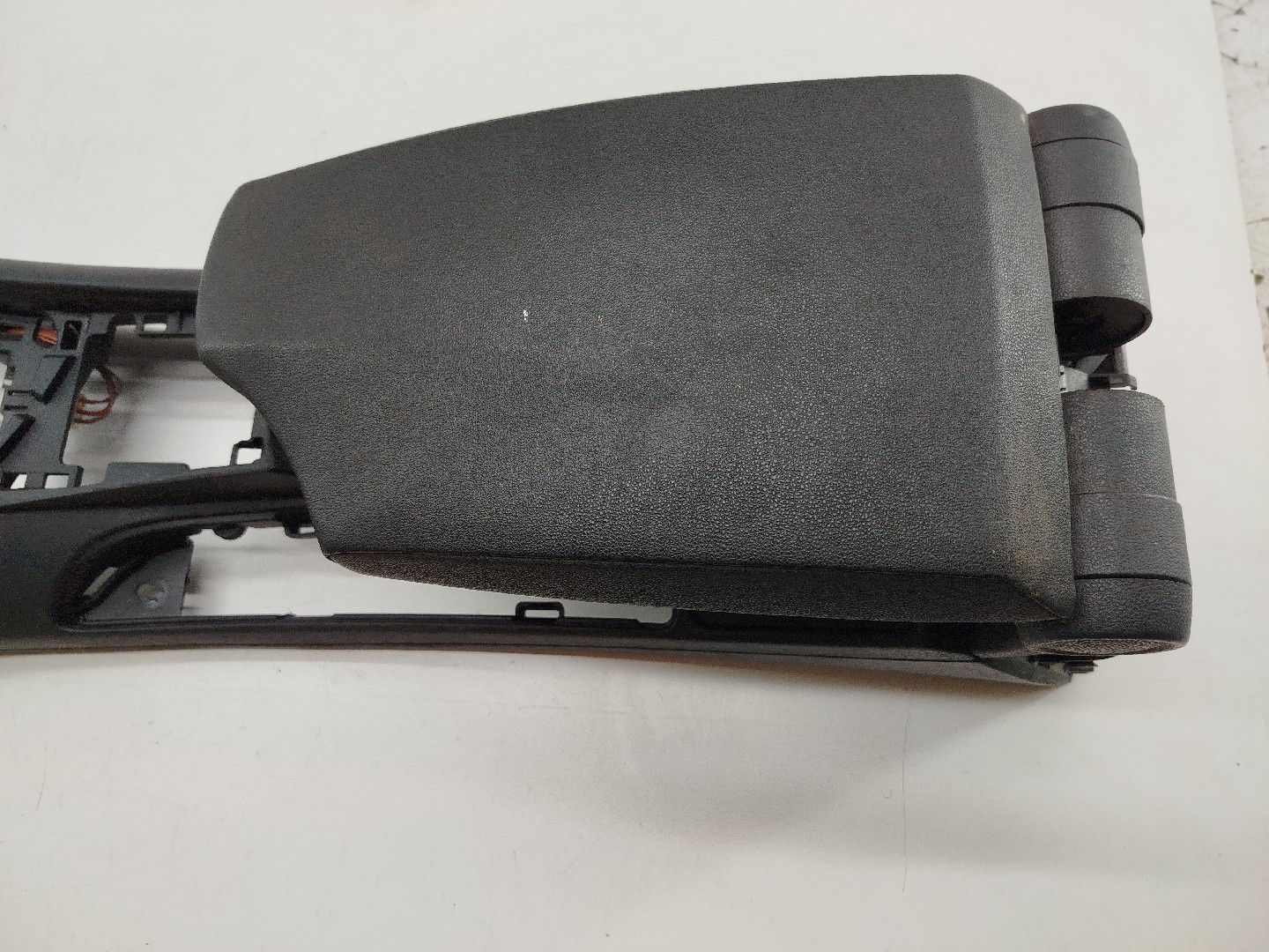 Consola de apoio de braço BMW 1 (E87) | 03 - 13 Imagem-1