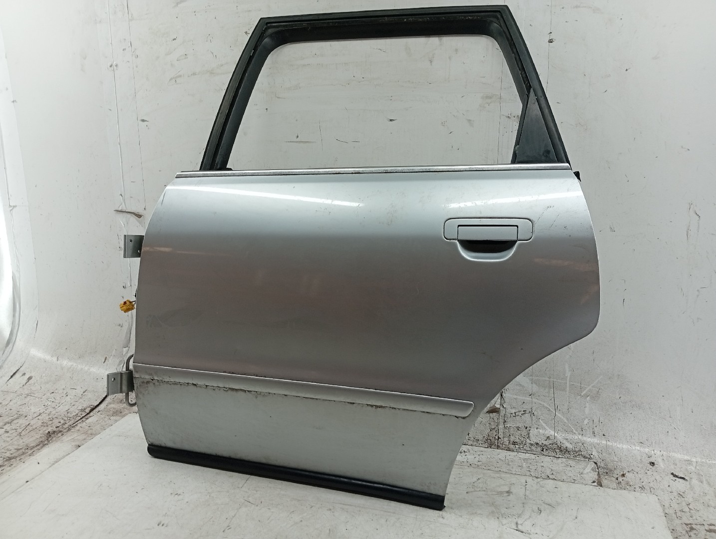 Porta Traseira Esquerda AUDI A4 Avant (8D5, B5) | 94 - 02 Imagem-1