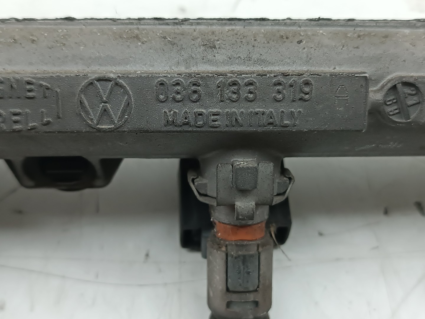 Regua de injeção VOLKSWAGEN POLO (6N1) | 94 - 99 Imagem-2