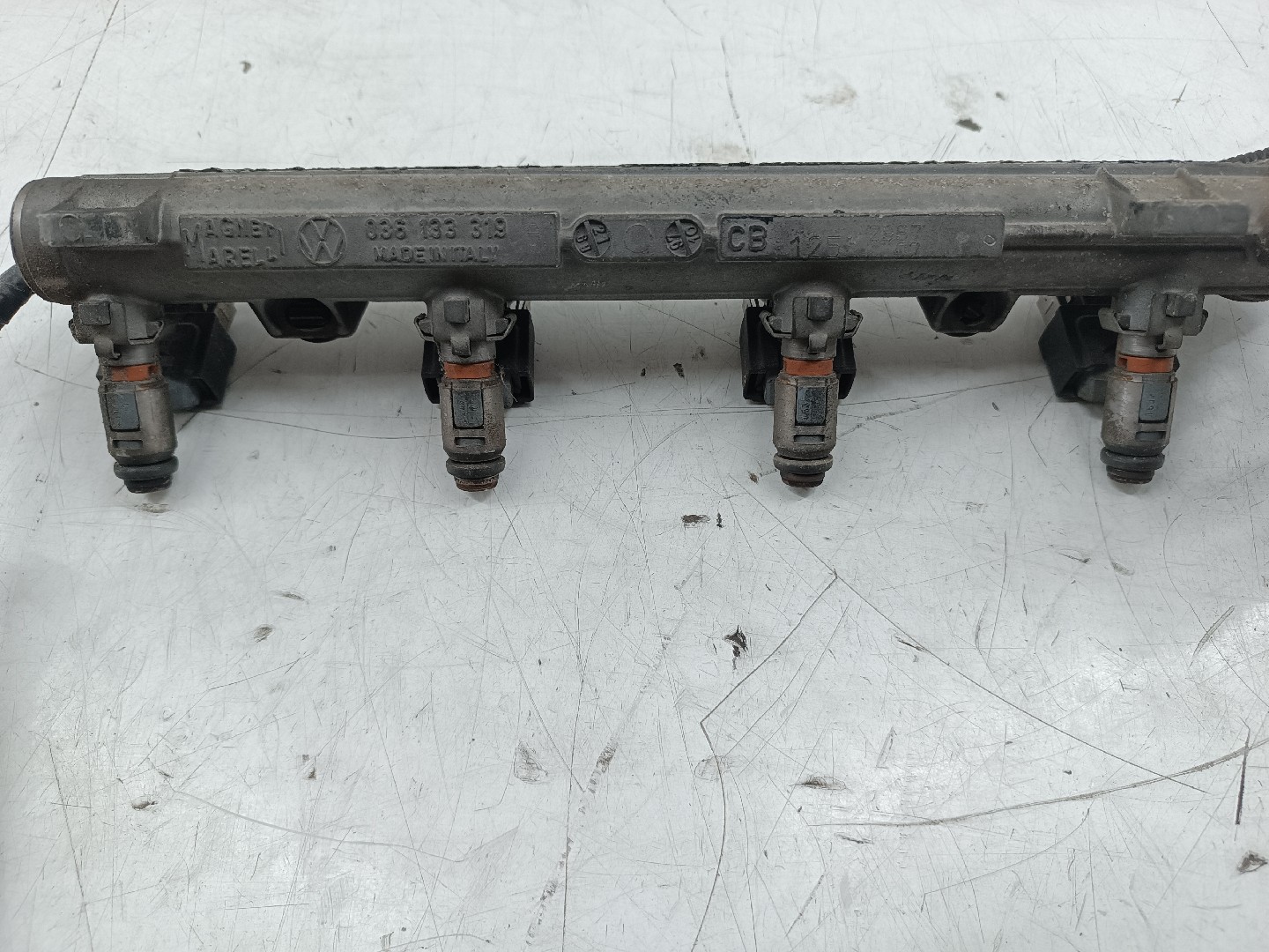 Regua de injeção VOLKSWAGEN POLO (6N1) | 94 - 99 Imagem-3