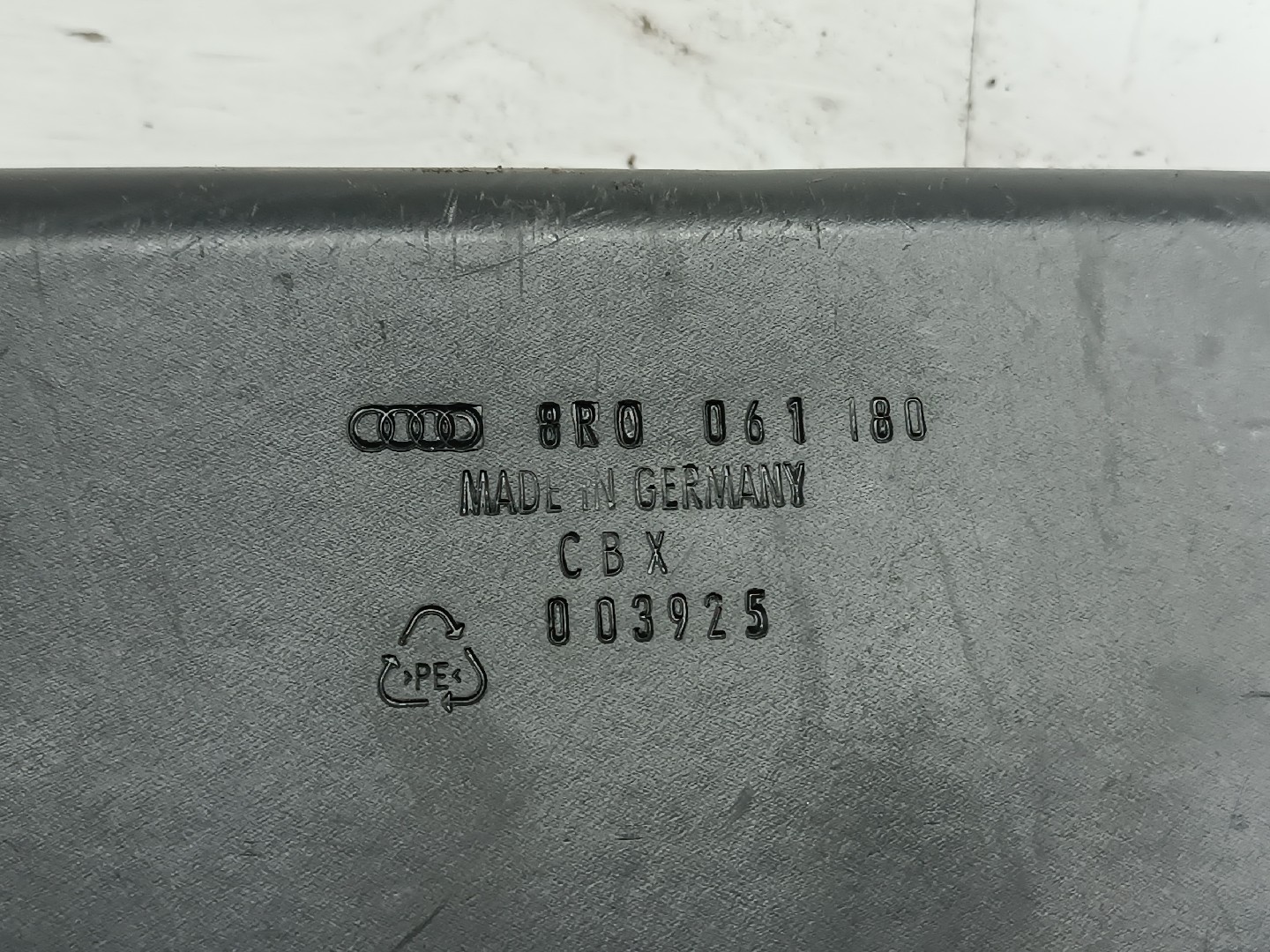 Cobertura inferior da mala AUDI Q5 (8RB) | 08 - 17 Imagem-1